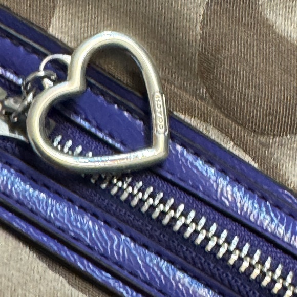 Coach purple and Tan Signature Bag - Picture 3 of 7